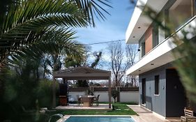 Lulus Villas